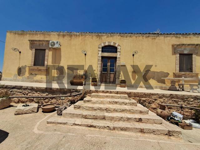 Appartamento in vendita di 750 m² in Contrada Spinazza