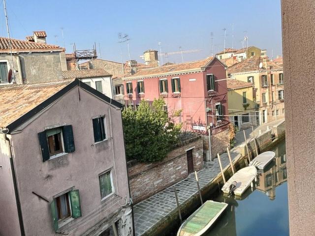 Appartamento in vendita di 75 m² in Fondamenta Sant&apos Anna