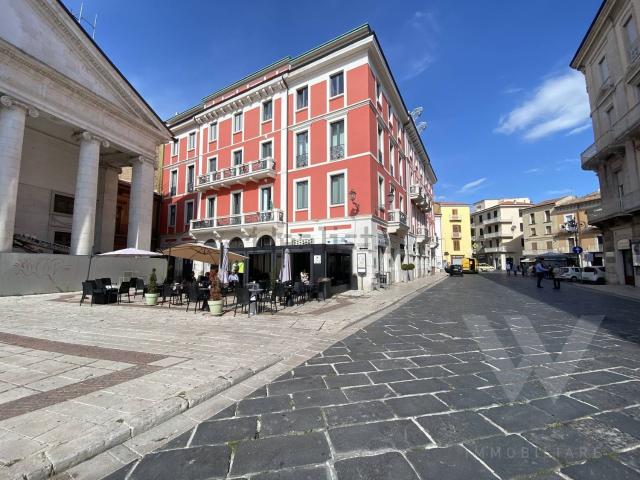 Appartamento in vendita di 75 m² in Piazza Gabriele Pepe