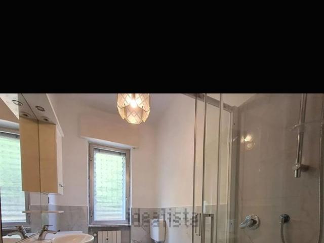 Appartamento in vendita di 75 m² in Piazza Repubblica dell&apos Ossola, 2