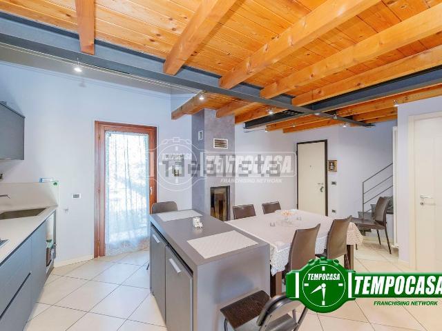 Appartamento in vendita di 75 m² in Strada Val Nure, 17