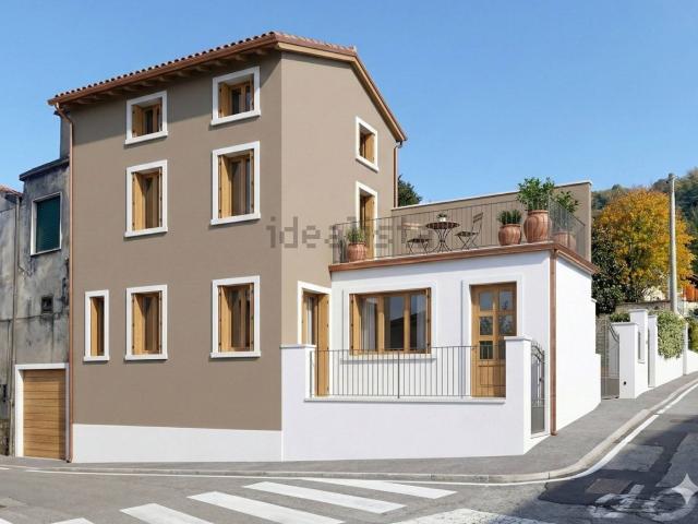 Appartamento in vendita di 75 m² in Salita Fontana Alta