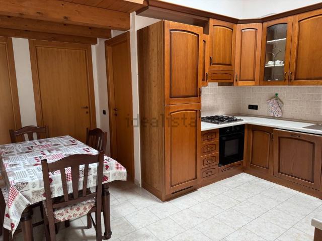 Appartamento in vendita di 75 m² in Via 4 Agosto 1849, 165