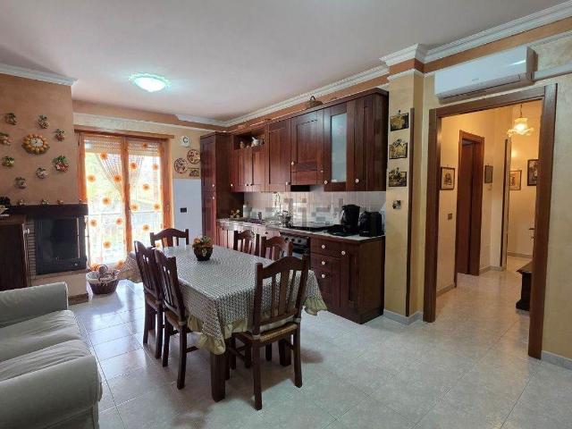 Appartamento in vendita di 75 m² in Via 8 Marzo, 155