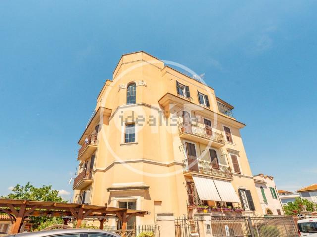 Appartamento in vendita di 75 m² in Via Terracina, 3