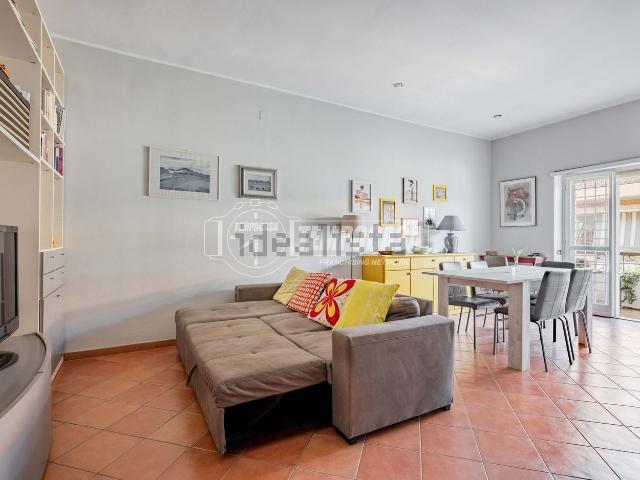 Appartamento in vendita di 75 m² in Via Tespi, 232