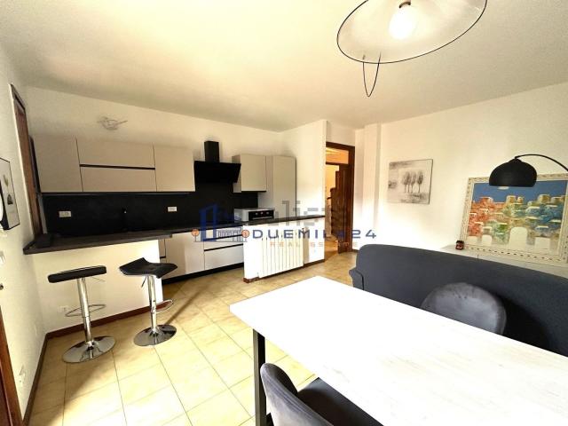 Appartamento in vendita di 75 m² in Via Ugo Foscolo