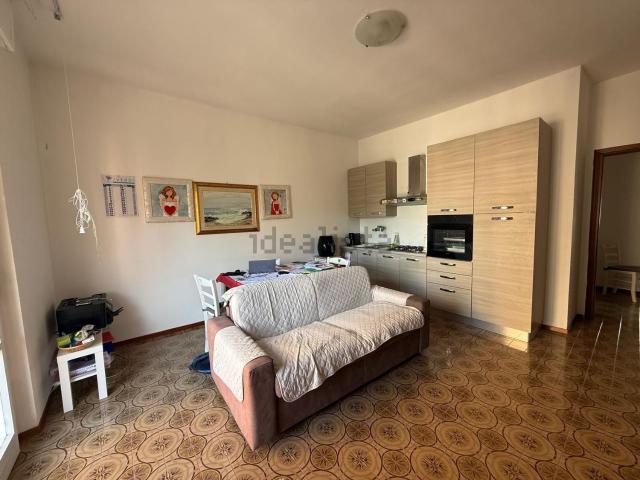 Appartamento in vendita di 75 m² in Via Ugo Foscolo
