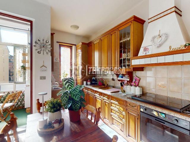Appartamento in vendita di 75 m² in Via Valentino Carrera, 65