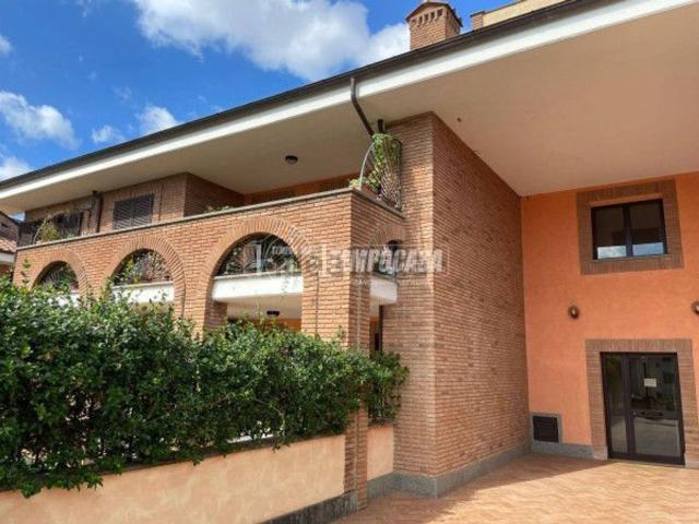 Appartamento in vendita di 75 m² in Via Alberto Tallone, 56