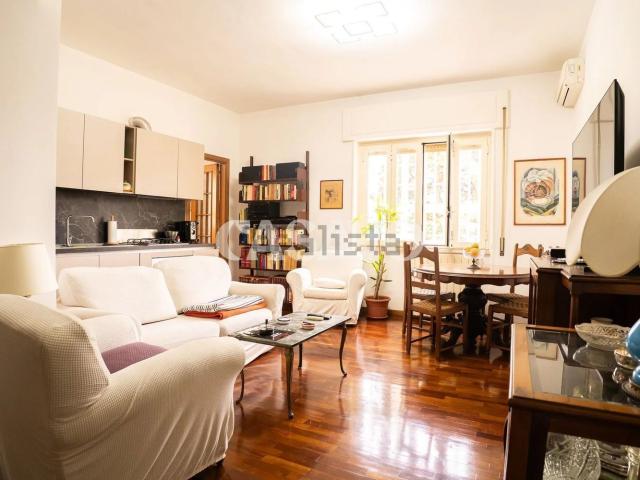 Appartamento in vendita di 75 m² in Via Alessandro Manzoni, 26