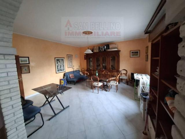 Appartamento in vendita di 75 m² in Via Altichieri da Zevio