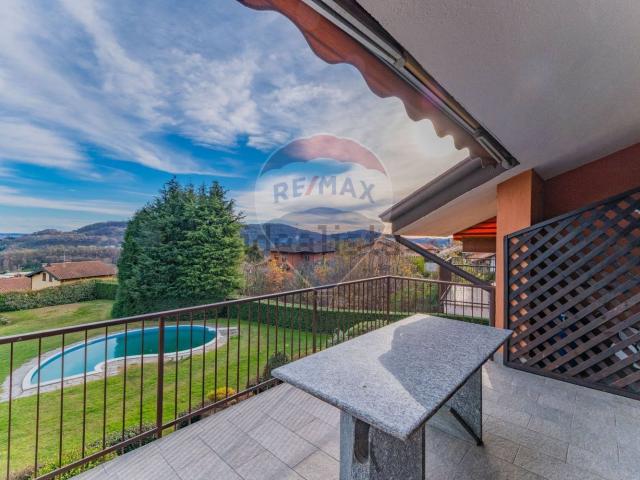 Appartamento in vendita di 75 m² in Via Alto Vergante, 3