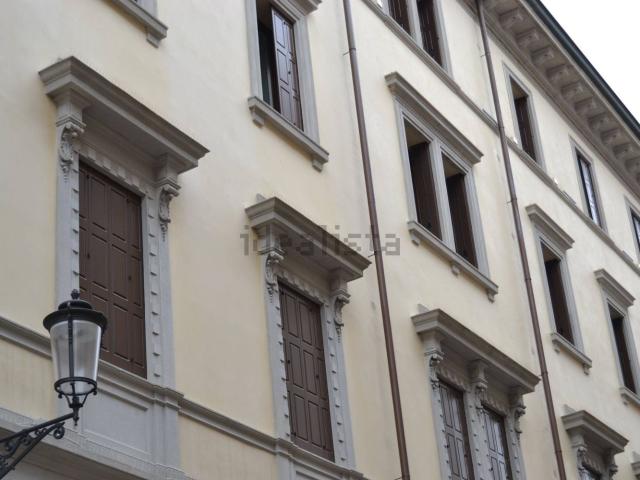 Appartamento in vendita di 75 m² in Via Andrea Mantegna