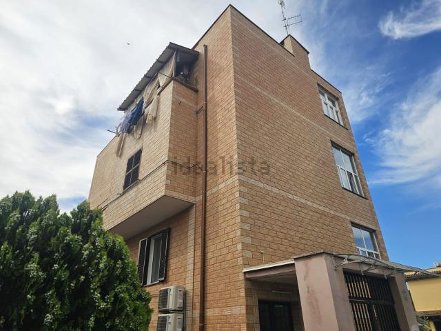 Appartamento in vendita di 75 m² in Via Andrea Verga, 34