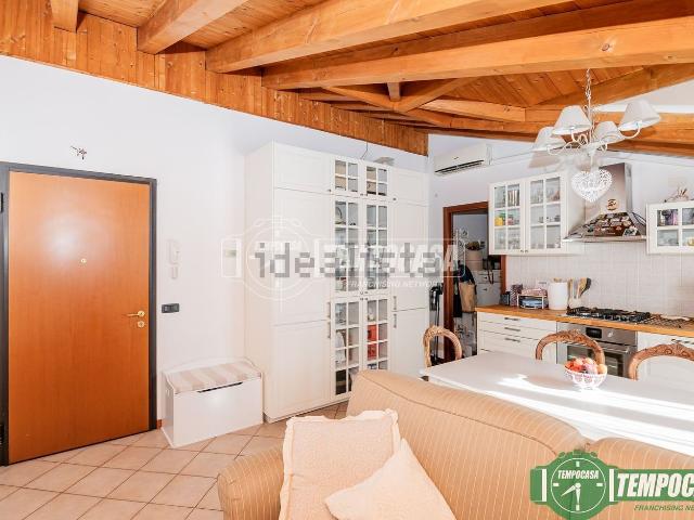 Appartamento in vendita di 75 m² in Via Angelo Grossi, 3