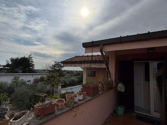 Appartamento in vendita di 75 m² in Via Astura, 24