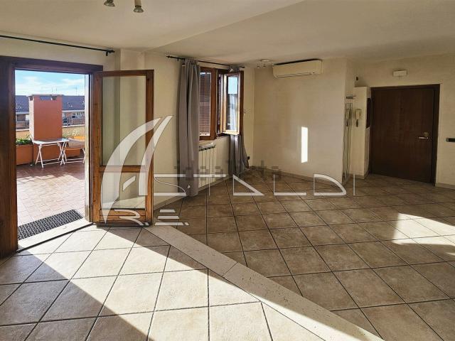 Appartamento in vendita di 75 m² in Via Appia Nuova, 545