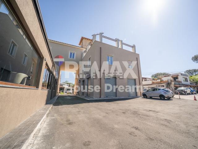 Appartamento in vendita di 75 m² in Via Appia Nuova, 1099