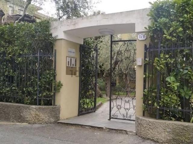 Appartamento in vendita di 75 m² in Via Ardoino Gen 178