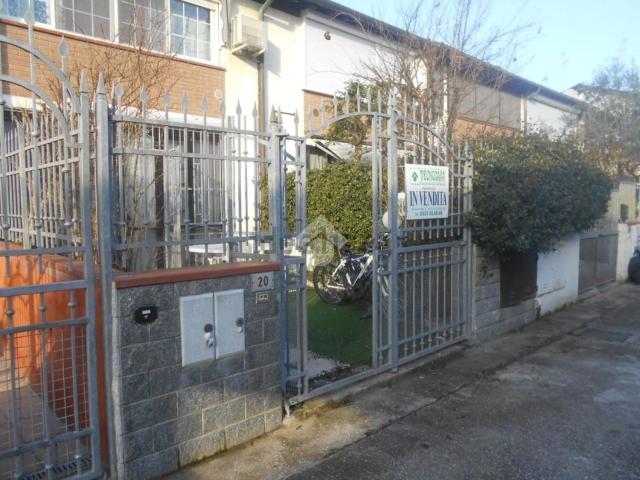 Appartamento in vendita di 75 m² in Via B. Castiglia, 20