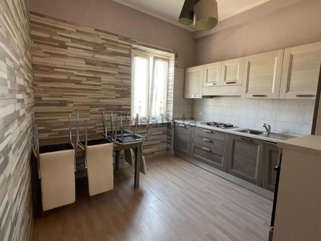Appartamento in vendita di 75 m² in Via B. Viale, 24