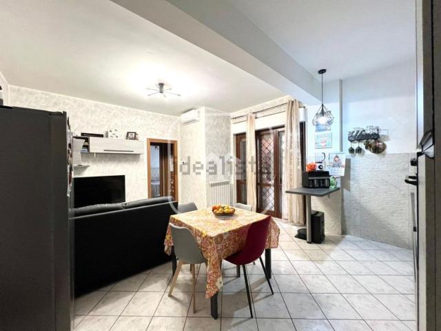 Appartamento in vendita di 75 m² in Via Borghesiana, 400