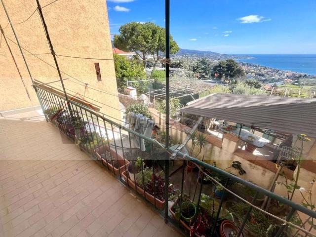 Appartamento in vendita di 75 m² in Via Castello, 50