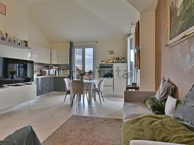 Appartamento in vendita di 75 m² in Via Cesare Battisti, 31