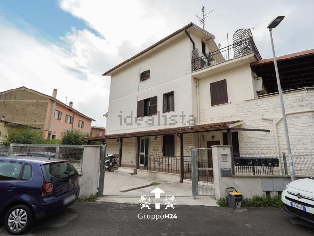 Appartamento in vendita di 75 m² in Via Ciro Menotti, 4