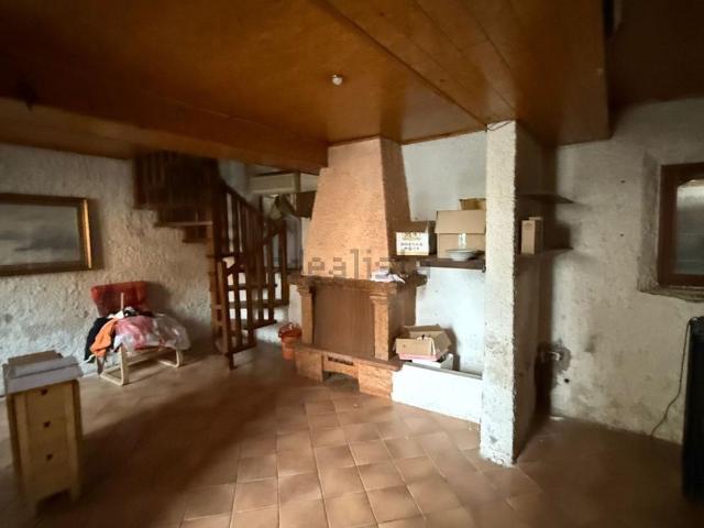 Appartamento in vendita di 75 m² in Via Collegio Vecchio, 244