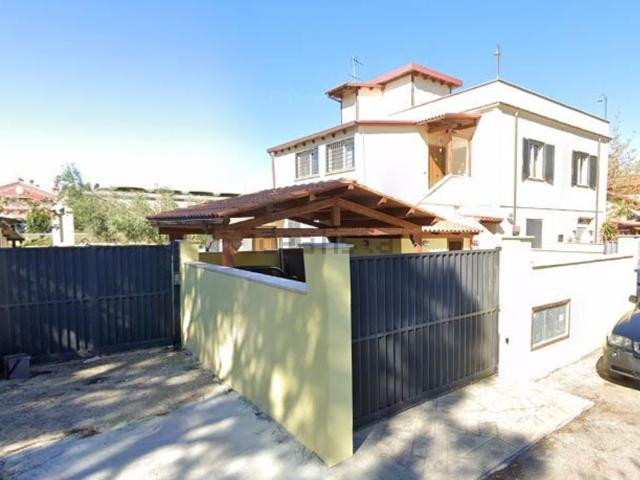 Appartamento in vendita di 75 m² in Via del Fosso di Dragoncello