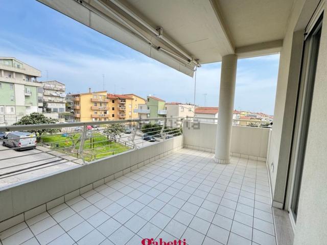 Appartamento in vendita di 75 m² in Via dell&apos Atletica, 26