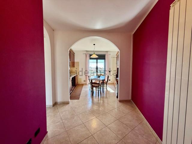 Appartamento in vendita di 75 m² in Via della Stazione, 11