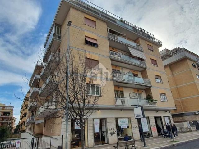 Appartamento in vendita di 75 m² in Via delle Baleniere, 112