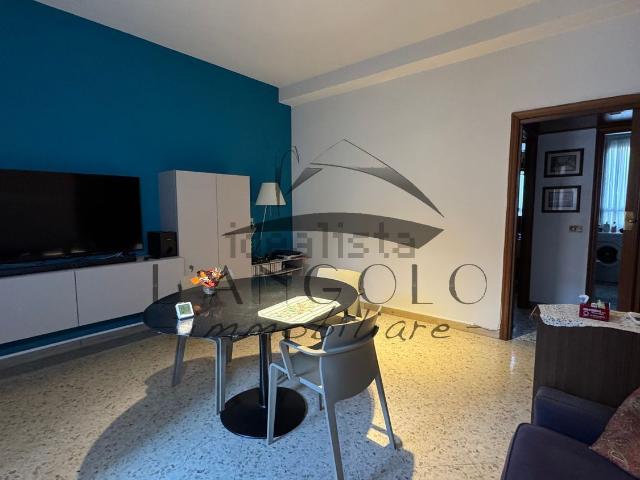 Appartamento in vendita di 75 m² in Via delle Forze Armate, 30