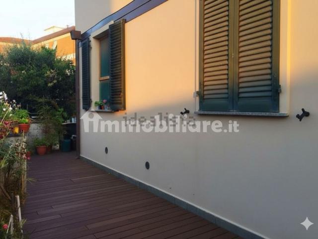 Appartamento in vendita di 75 m² in Via delle Medaglie d&apos  Oro
