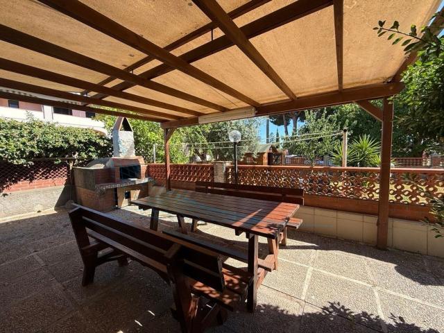 Appartamento in vendita di 75 m² in Via delle Pescine, 126