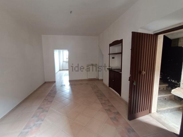 Appartamento in vendita di 75 m² in Via delle Rupi, 5