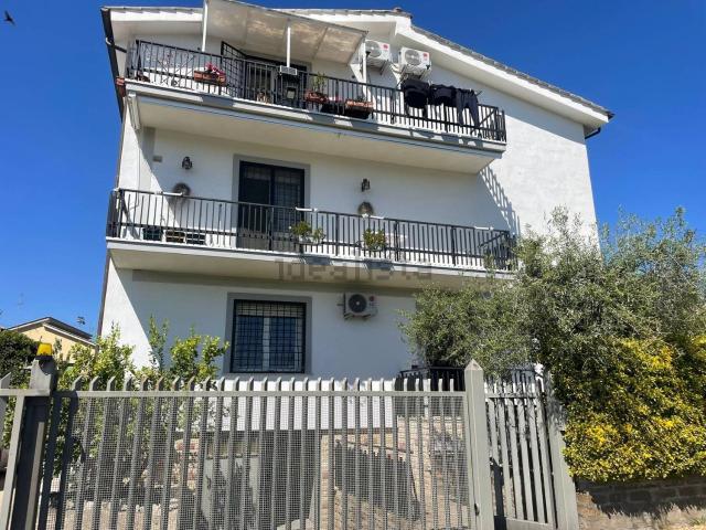 Appartamento in vendita di 75 m² in Via di Colle Febbraro