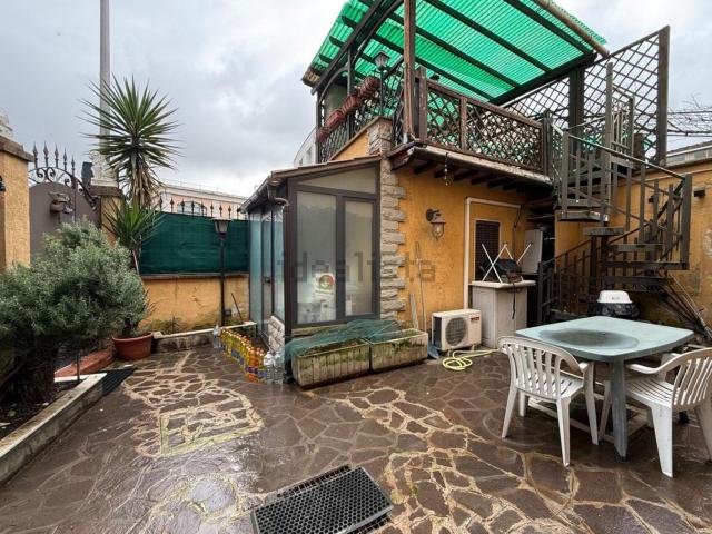 Appartamento in vendita di 75 m² in Via di Porto