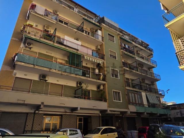Appartamento in vendita di 75 m² in Via Diomede Carafa, 58