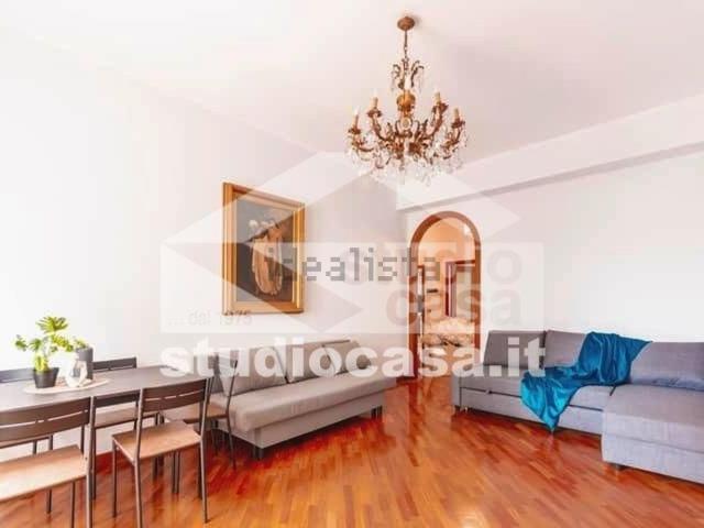 Appartamento in vendita di 75 m² in Via Emilio Cornalia