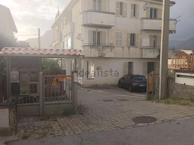 Appartamento in vendita di 75 m² in Via F. Turati, 35
