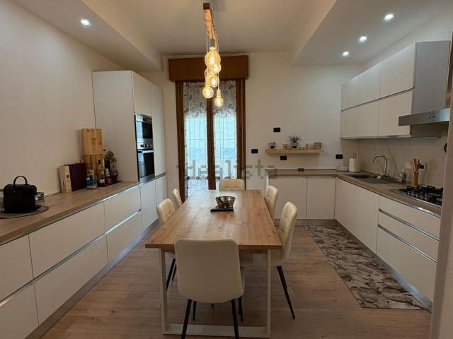 Appartamento in vendita di 75 m² in Via Filippo Beroaldo