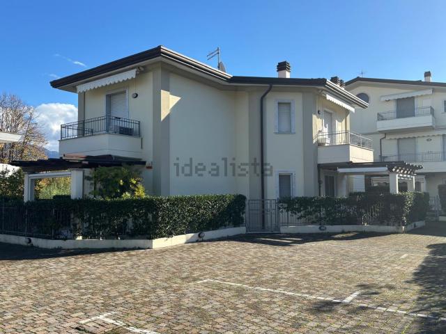 Appartamento in vendita di 75 m² in Via Fosdinovo, 2