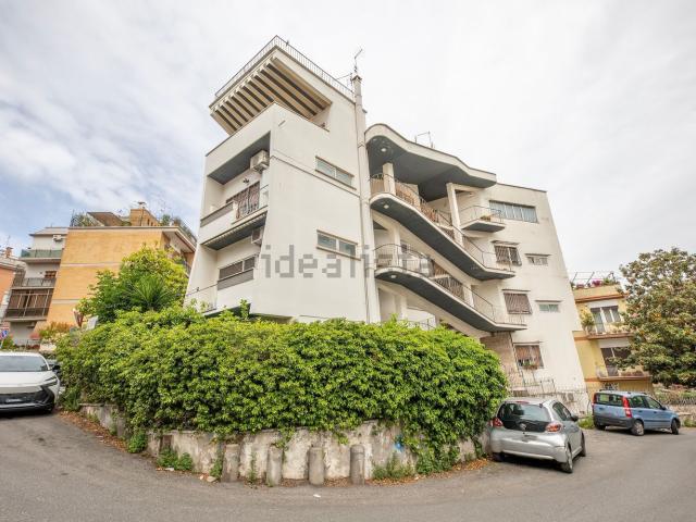 Appartamento in vendita di 75 m² in Via Francesco D&apos Ovidio, 43