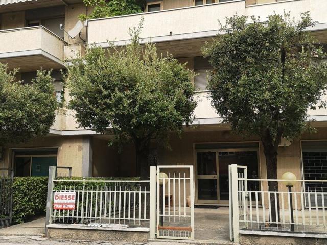 Appartamento in vendita di 75 m² in Via Francesco Federico Falco, 10