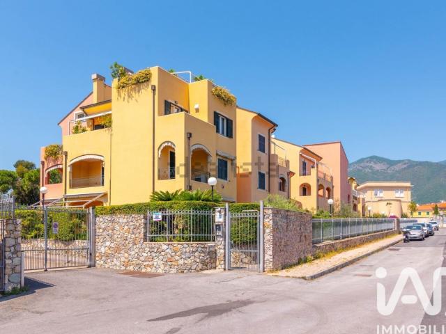 Appartamento in vendita di 75 m² in Via Gabriele D&apos Annunzio, 15
