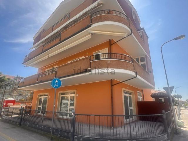 Appartamento in vendita di 75 m² in Via Gabriele D&apos Annunzio
